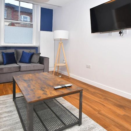 Appartement Westport Road à Stoke-on-Trent Extérieur photo